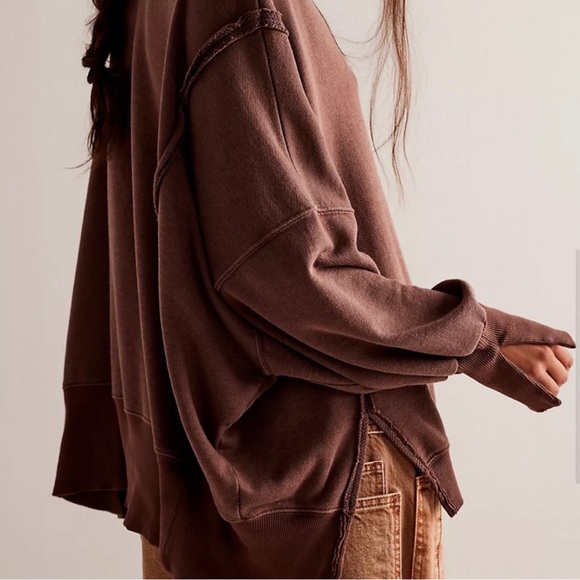 Free People We The Free Camden Sweatshirt in Chocolate Love Size Large NWT - Picture 4 of 11